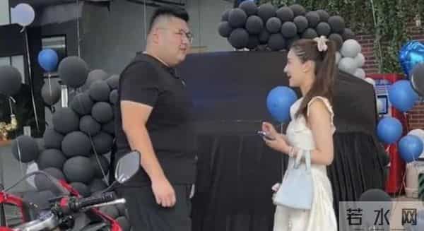 离婚一个月，猴哥前妻不再隐忍！公开回应被指小三，她不是软柿子