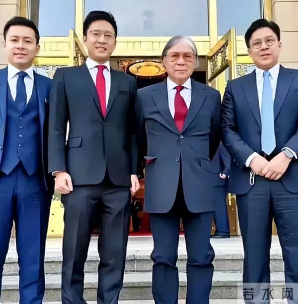 有钱也没用!火炬传递霍震霆、何超琼都来了,李嘉诚家族呢