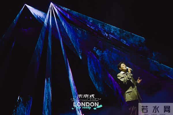 “英伦天王”盖瑞巴洛再重逢 张信哲笑称“这次要先拍照!”