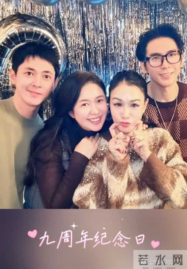 55岁钟丽缇和小12岁张伦硕庆祝结婚九周年,喝交杯酒亲吻甜蜜如初