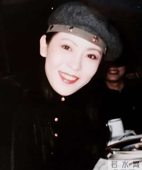 陪睡陪玩只是冰山一角!原来怒斥王家卫的向太,才是真正的局中人