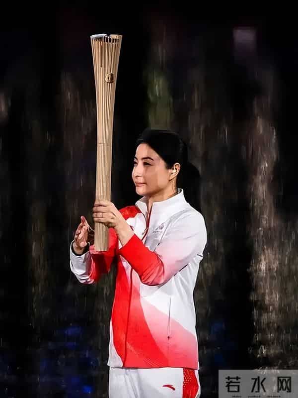 霍震霆没想到，官宣新身份没多久，儿媳郭晶晶再次让阔太圈沉默了