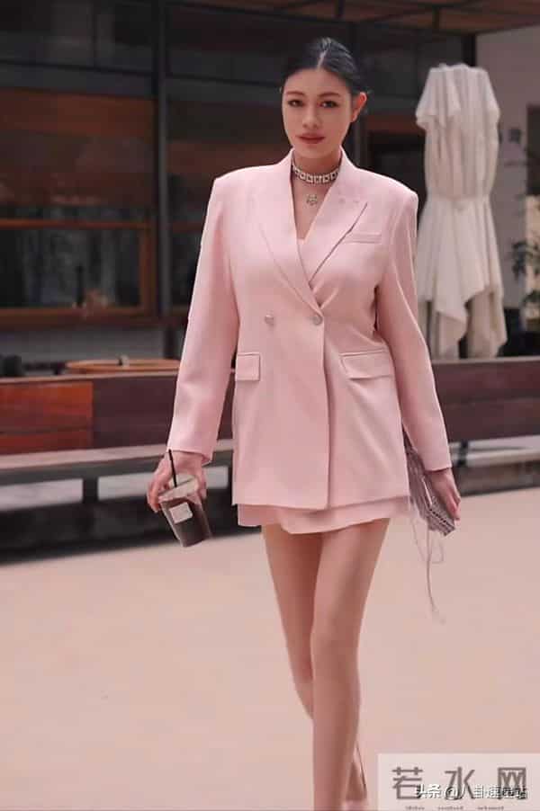 汪峰没想到,分开19年,一直"炮轰"他的葛荟婕,走了一条"上坡路"