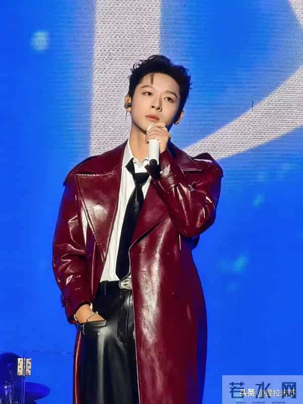 花少7的售后来的真快,让人感到无比自豪!超哥去看张晚意音乐节