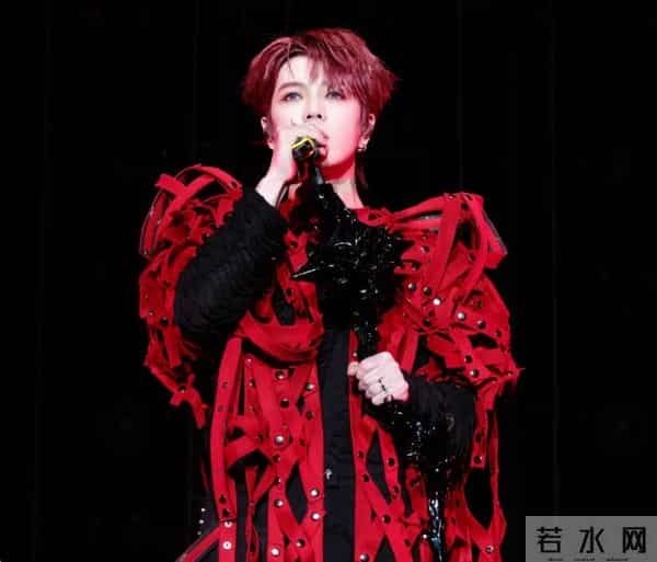 吴雅婷和前夫为女儿庆生,正式告诉儿女已离婚,唯伊心疼妈妈大哭