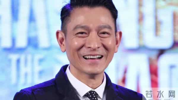 港娱这一夜,64岁的刘德华,将娱乐圈人情世故江湖地位彻底体现