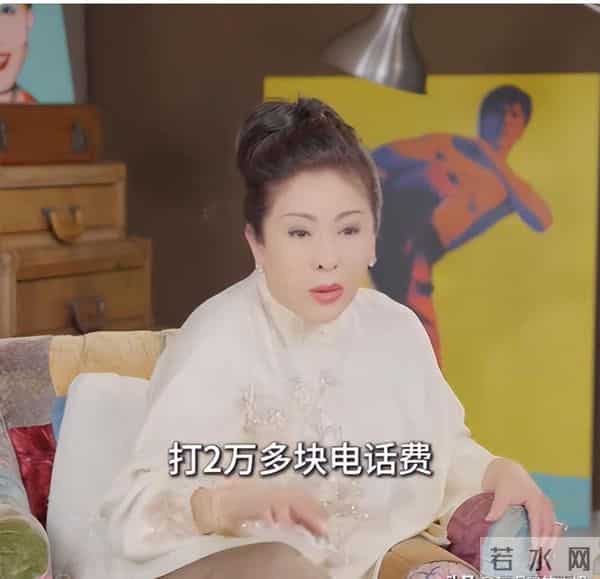 向佑彻底没救了!现身南昌酒吧,新交的女友又胖又颓,烟酒不离手