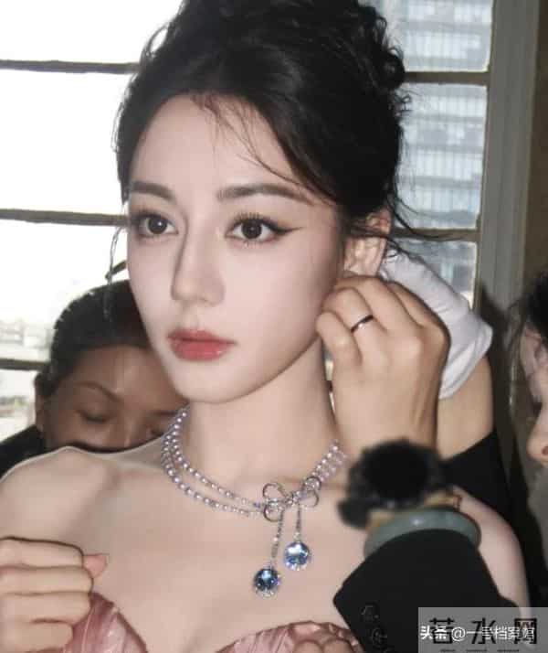 不要成为下一个朱媛媛！33岁迪丽热巴身体出现状况，对接发出现状