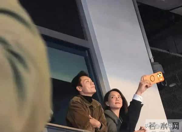 陈伟霆蹲苏州看霆锋演唱会！侧颜逆天，霍汶希犯花痴！