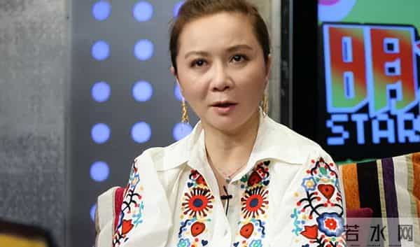 原来他就是蔡明的儿子，39岁才华出众，却是蔡明最大的“心病”