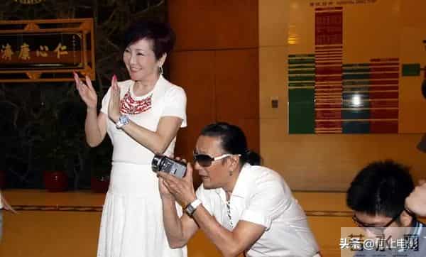 台湾出生定居日本，42岁结婚6年离婚，97岁母亲仍把翁倩玉当女孩