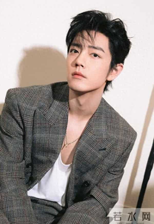 央视“点名”才几天，肖战因一个举动，再令杨紫和所有人刮目相看