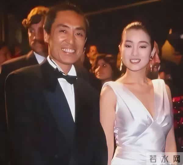 59岁巩俐近况惹人心酸,一头白发尽显老态,给"丁克"们提了个醒