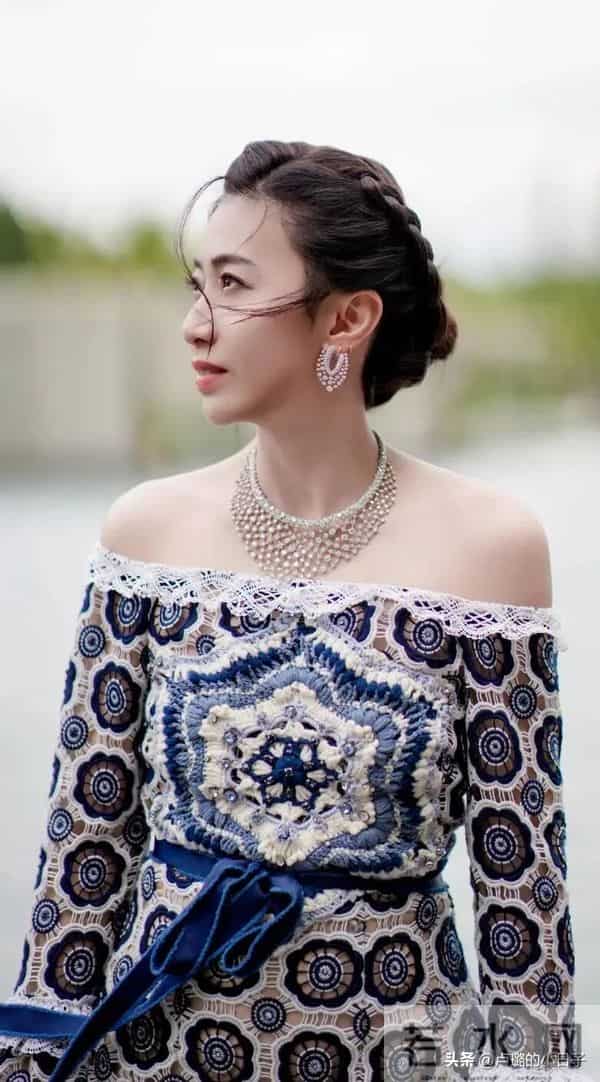 甘比和情敌在较劲，给17岁女儿生日过于低调了！