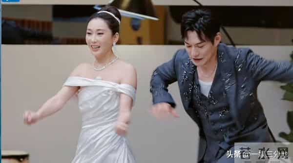 天声一对最敷衍的夫妻,唱歌对口型、拿冠军嘲讽人,陆毅还得恭维