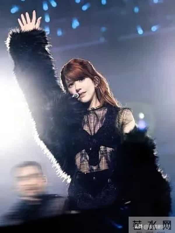 赵露思新公司成立,资本却悄悄入局,她到底在玩什么新花样