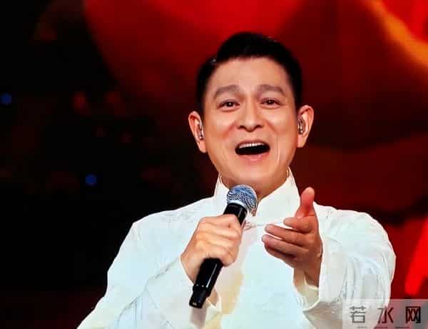 港娱这一夜,64岁的刘德华,将娱乐圈人情世故江湖地位彻底体现