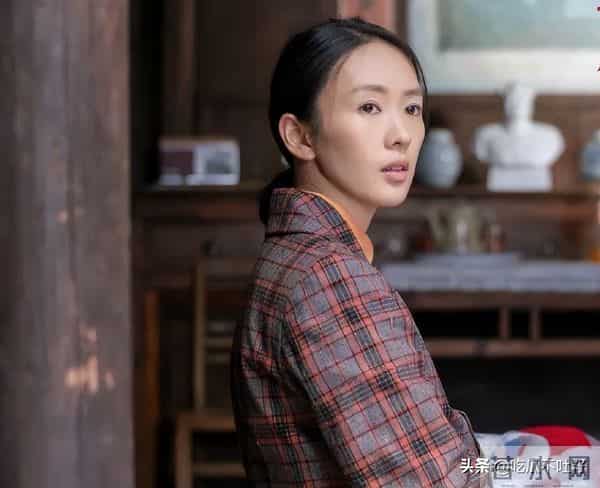 分手22年,40岁的童瑶高调官宣喜讯,如今成为张默高攀不起的存在