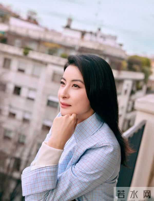 霍震霆没想到，官宣新身份没多久，儿媳郭晶晶再次让阔太圈沉默了