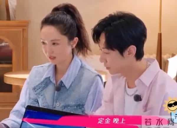 董璇大聊婚后生活，回应67元婚礼餐标，上几千个热搜乐的合不拢嘴