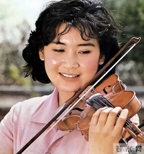 她是著名国家一级演员,享“正军级”待遇,却曾被丈夫嫌弃演戏