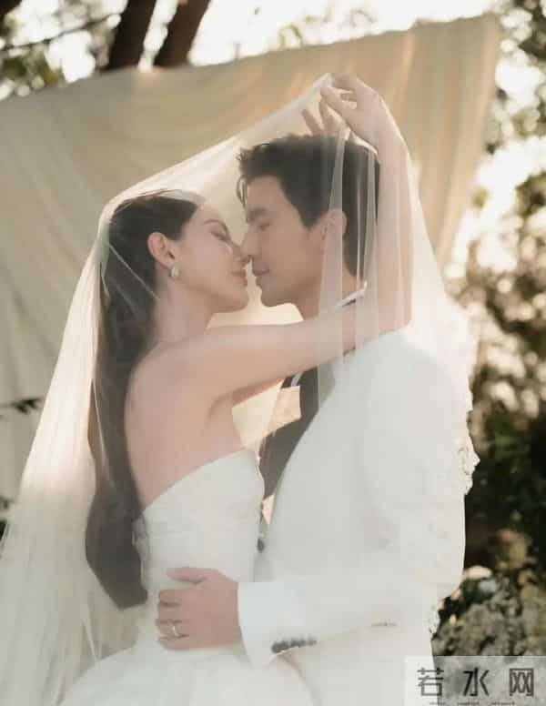 泰星Mai和Ter低调举行婚礼,上演头纱吻,好闺蜜MintC抢到捧花