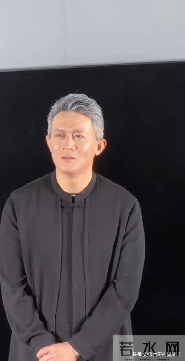 杨志刚最新活动大变样！47岁的他如今已满头白发，看着老了不少