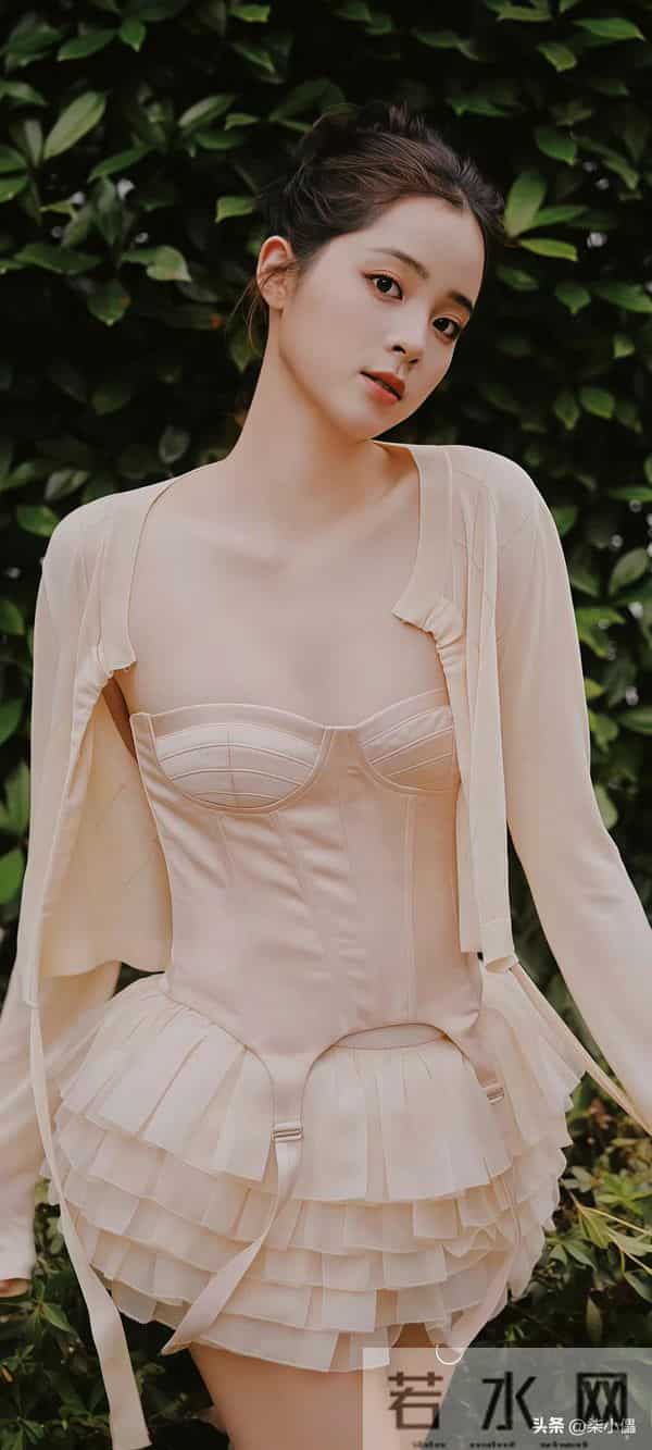 欧阳娜娜|好喜欢她的眼睛