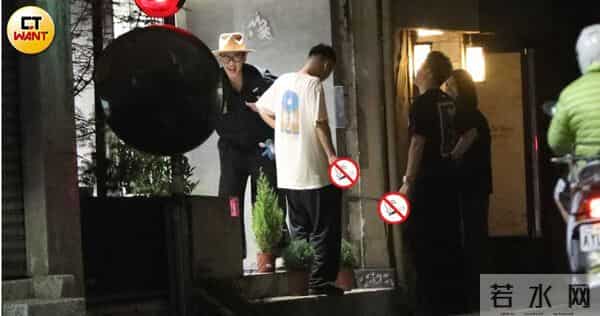 直击王大陆「深夜遭警察关切」！放假带女友吃日料  大飞柯震东也在