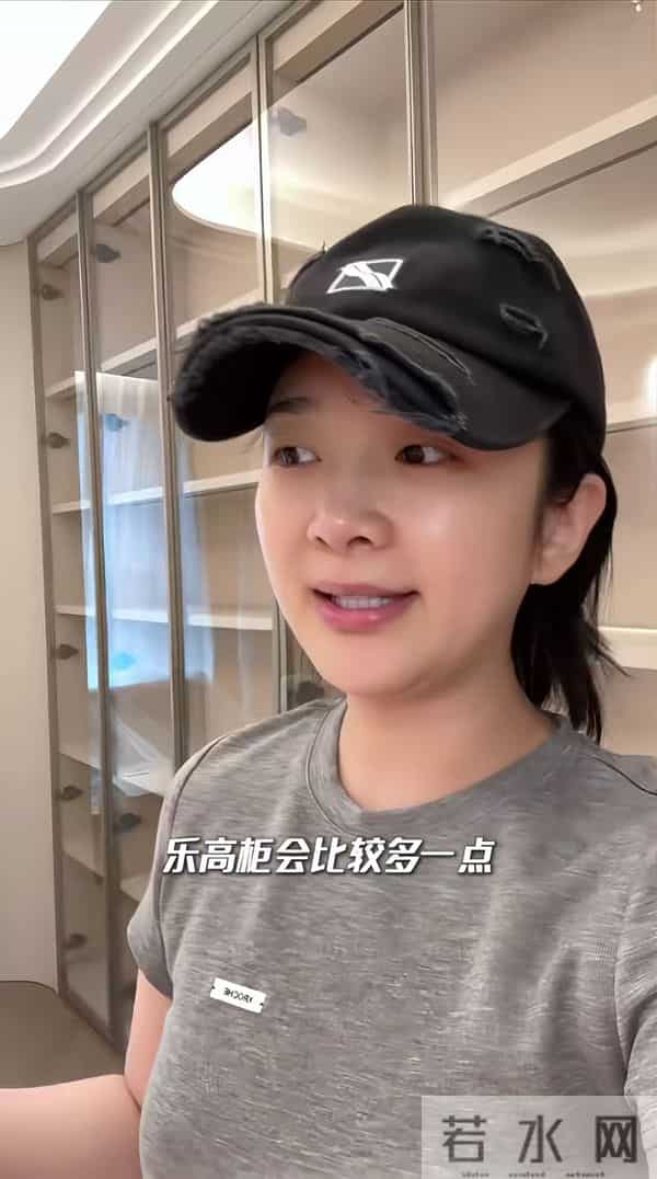 吴雅婷和前夫为女儿庆生,正式告诉儿女已离婚,唯伊心疼妈妈大哭