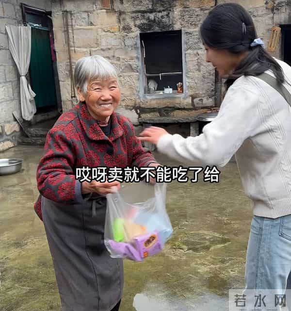 爆火仅4个月，李福贵再次让全网“刮目相看”，董宇辉的话应验了