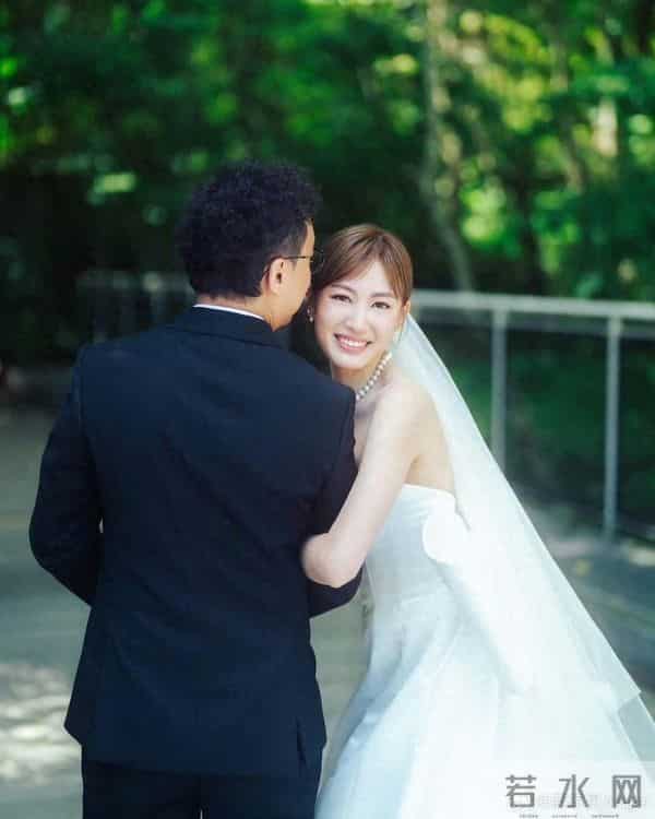 TVB上位小花获好友庆生！去年突然低调大婚，婚后多次被传有孕