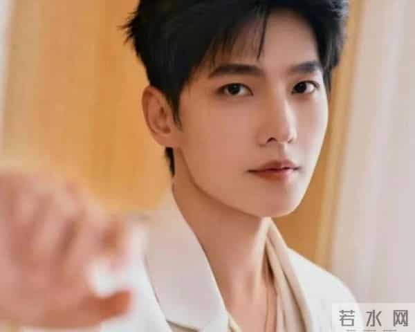 生活富足，嫁富豪老公？原来妈妈是李厚芳，难怪她能成人生赢家