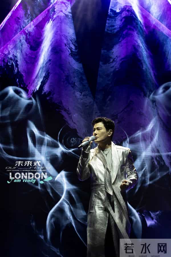 “英伦天王”盖瑞巴洛再重逢 张信哲笑称“这次要先拍照!”