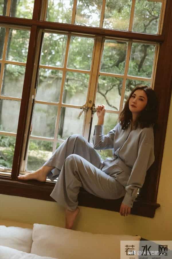 喜讯!蔡卓妍终于迎来新恋情,和小10岁健身教练正在热恋