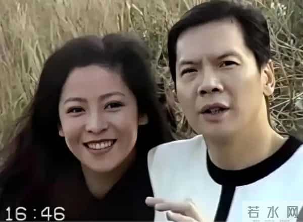 向佑彻底没救了!现身南昌酒吧,新交的女友又胖又颓,烟酒不离手