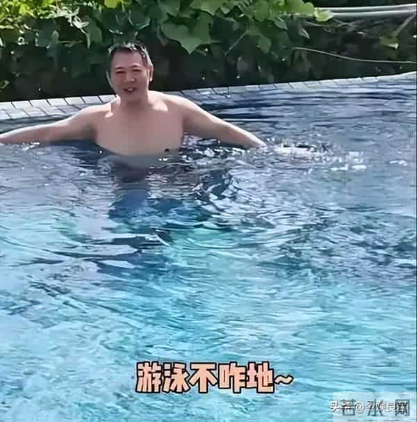 李连杰“脱衣辟谣”上热搜：没换过心脏！揭开“一夜回春”的秘密