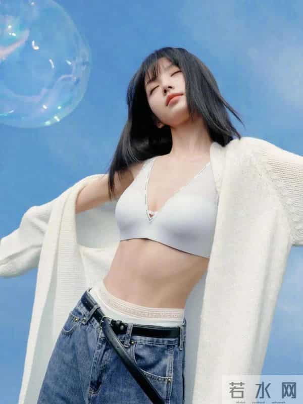 田曦薇内衣秀,又纯又欲,甜美中透着性感!