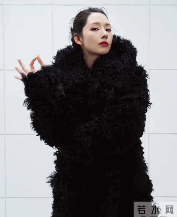 郭碧婷最新杂志拍摄，表现力超强，每一张都独特又美丽！