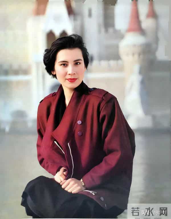 她是著名国家一级演员,享“正军级”待遇,却曾被丈夫嫌弃演戏