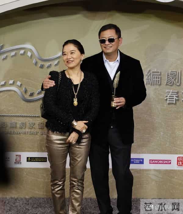 陪玩陪睡只是牛刀小试,王家卫再曝坏消息,黑手套养的明目张胆