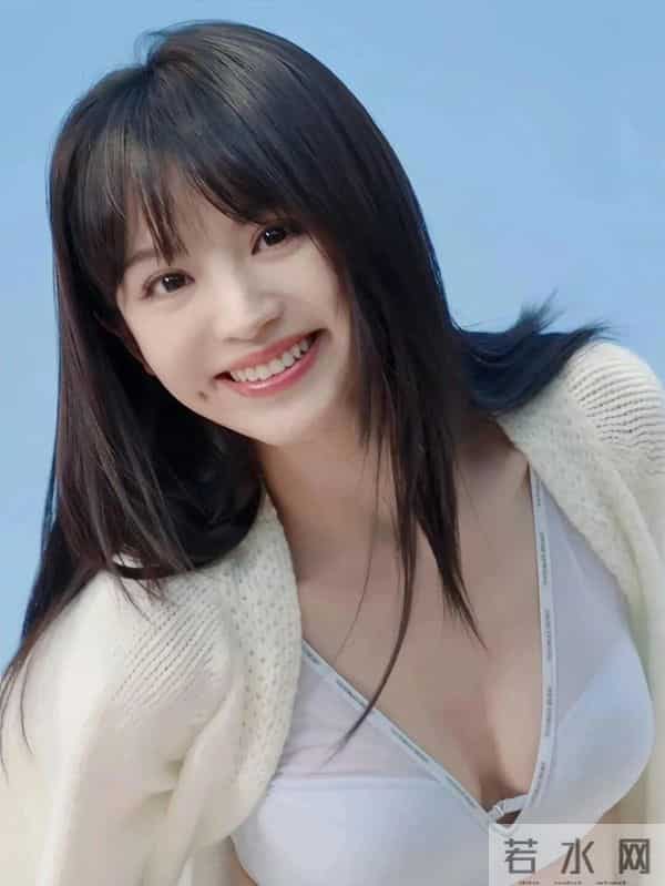 田曦薇内衣秀，又纯又欲，甜美中透着性感!