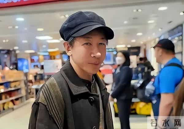 刘谦近况曝光,抗癌不到一年,“不良嗜好”已戒掉,憔悴到认不出