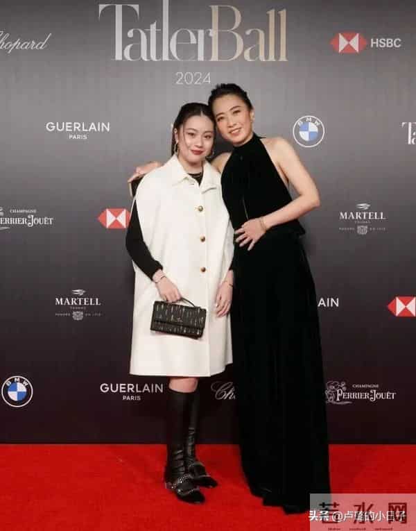 甘比和情敌在较劲，给17岁女儿生日过于低调了！