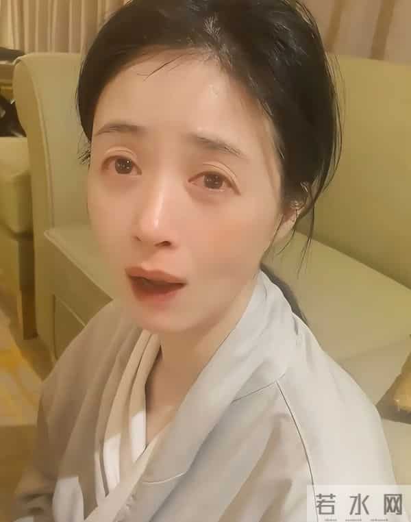 钱再多有什么用!42岁蒋欣深夜崩溃大哭,给所有中年女性提了个醒