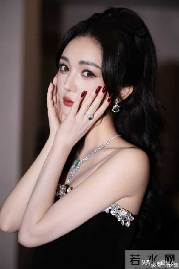 靳梦佳,湖南卫视主持人,人称小徐璐