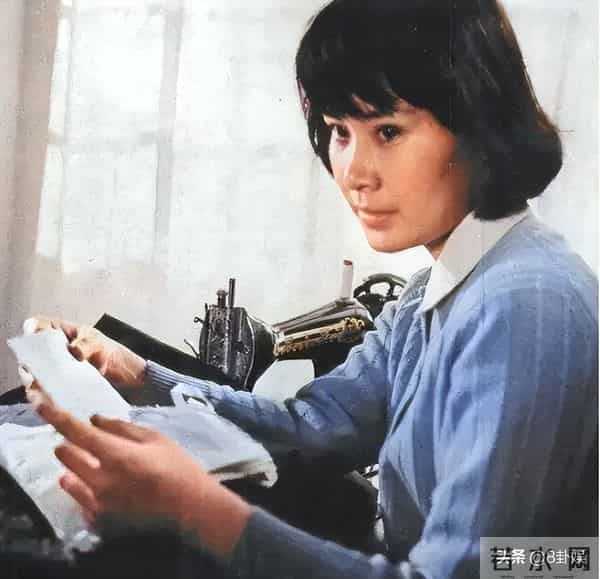 她是著名国家一级演员,享“正军级”待遇,却曾被丈夫嫌弃演戏