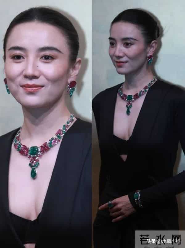 北京这一夜，郭晶晶用“全裹”造型，给了内娱女星一记优雅的耳光