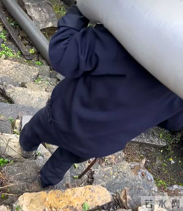 爆火仅4个月，李福贵再次让全网“刮目相看”，董宇辉的话应验了