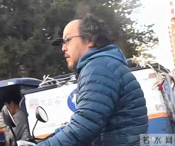 王菲没想到,自己56岁的前夫如今隐居阿那亚,把生活过成了一首诗